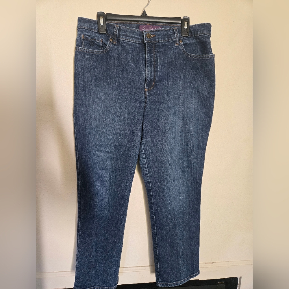 Gloria Vanderbilt Amanda size 18 blue jeans